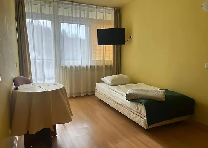 O W Dab אוסטראון